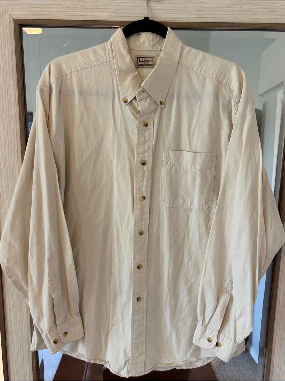 L.L Bean Long Sleeve Button Up Shirt Size Large Regular Cream Color 100% Cotton